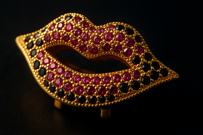 Kiss and Tell Charm